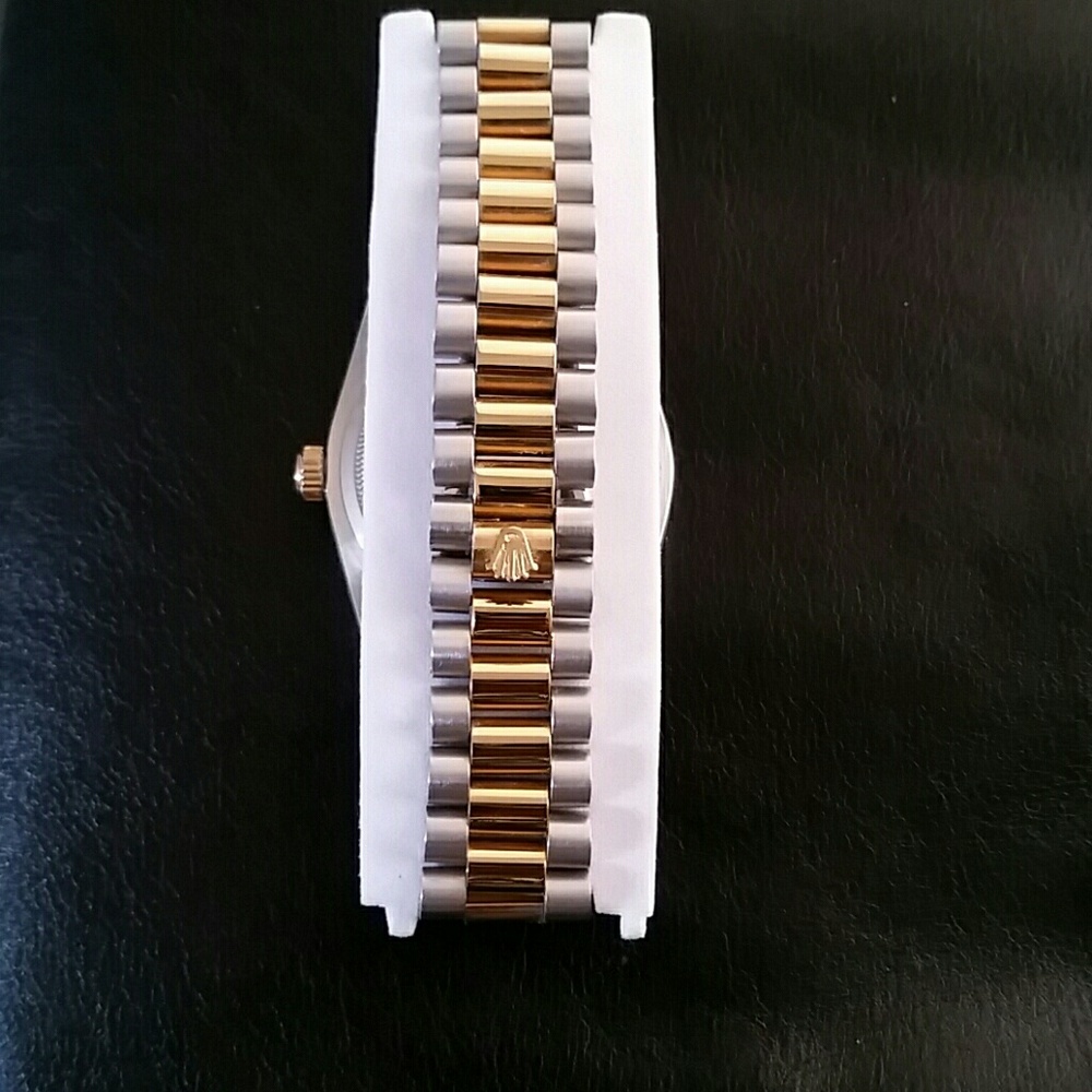 Watch - Picture 2 of 4